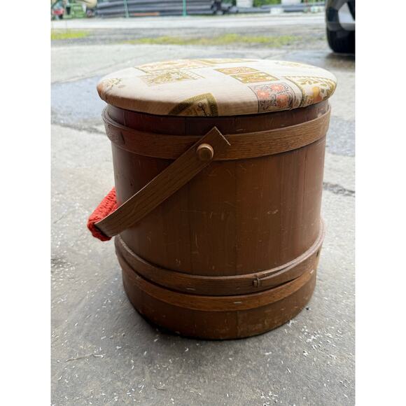 Vintage Large Sewing Basket-Primitive Sewing Box-Home Decor - Picture 7 of 9